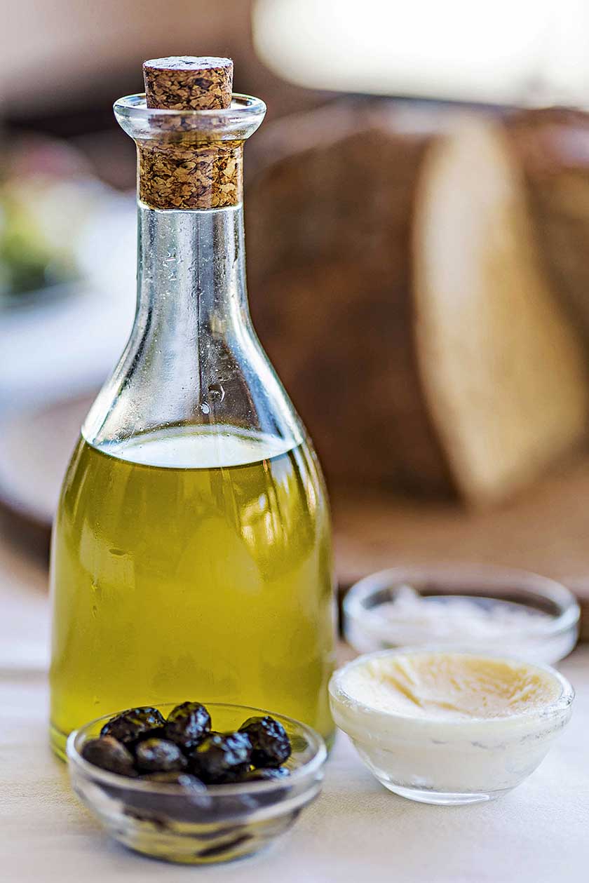 Chania  Crete  Chrisostomos Restaurant  Agourelo Olive Oil( Fresh Olive Oil) 0594