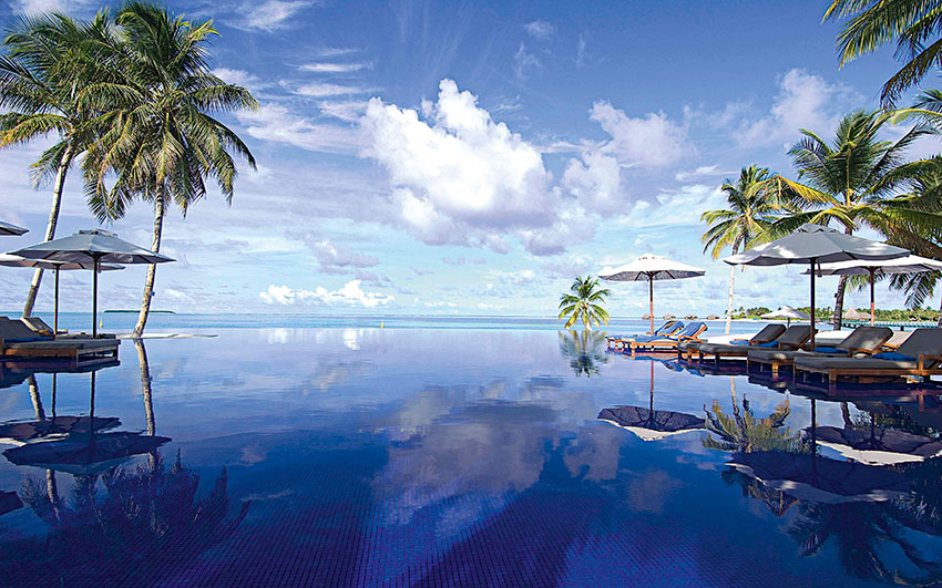 Conrad  Maldives  Infinity View Pool 6  Hr