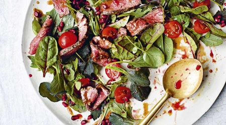 Seared beef and pomegranate salad