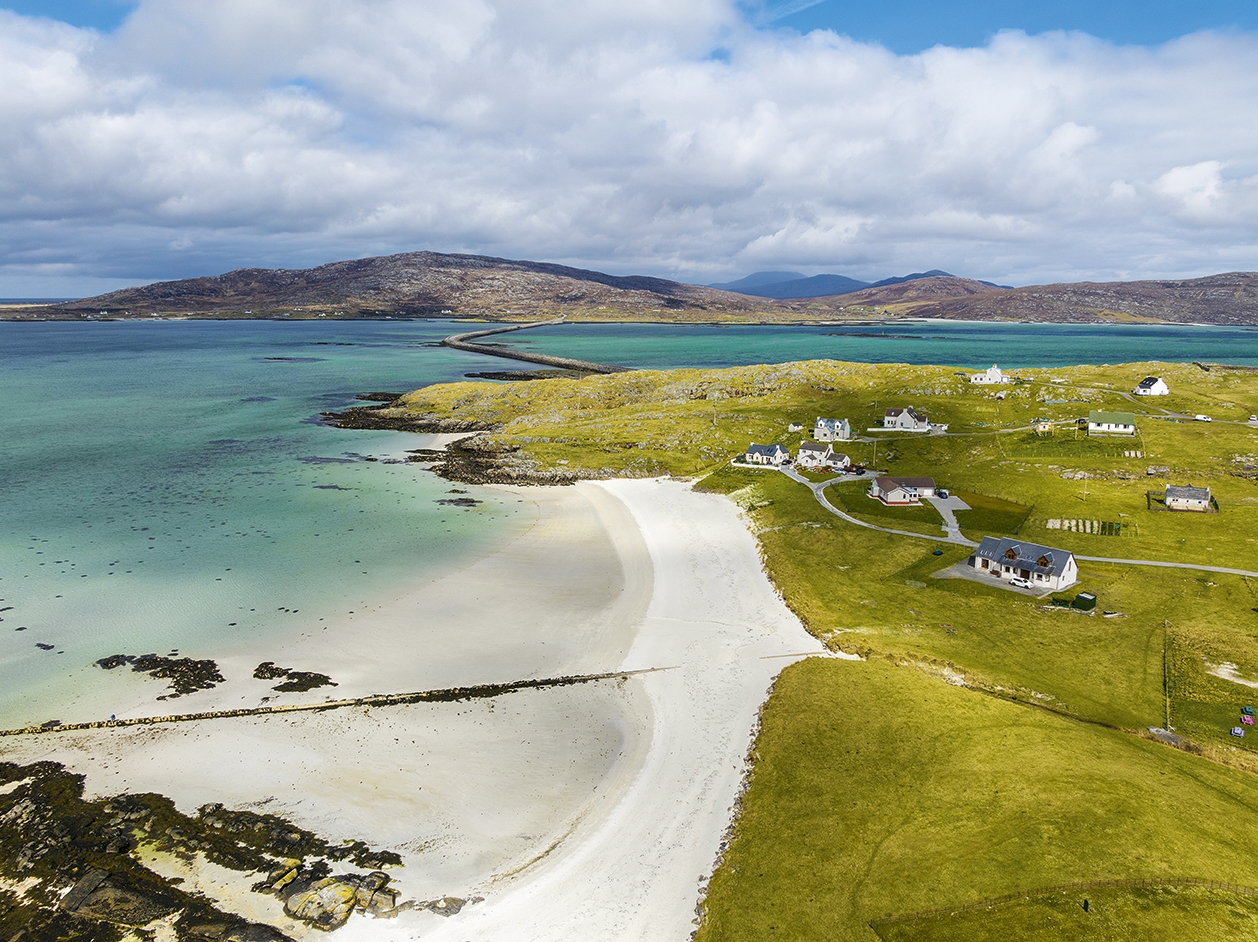 Visit Scotland Kenny Lam 161623 eriskay beach