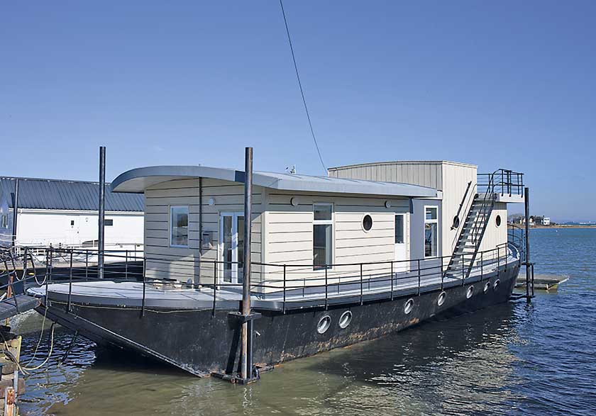 Harbour Houseboat 3