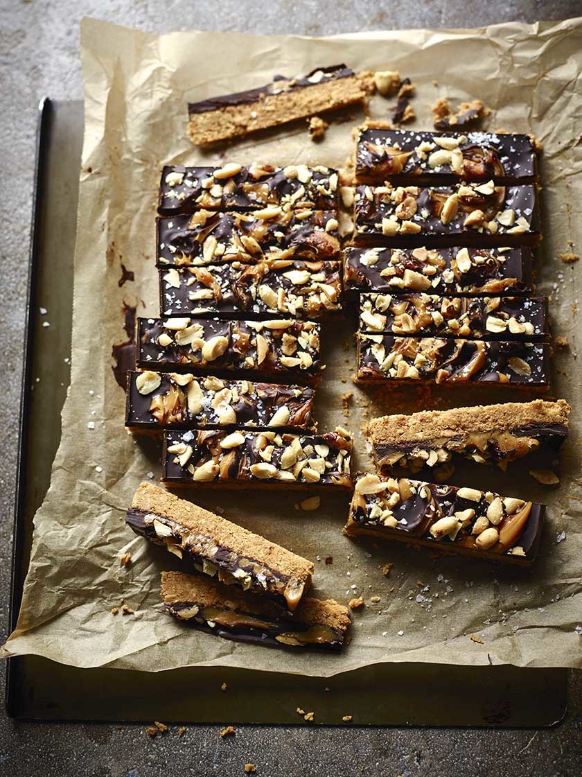 28 Salted Caramel Peanuts Bars