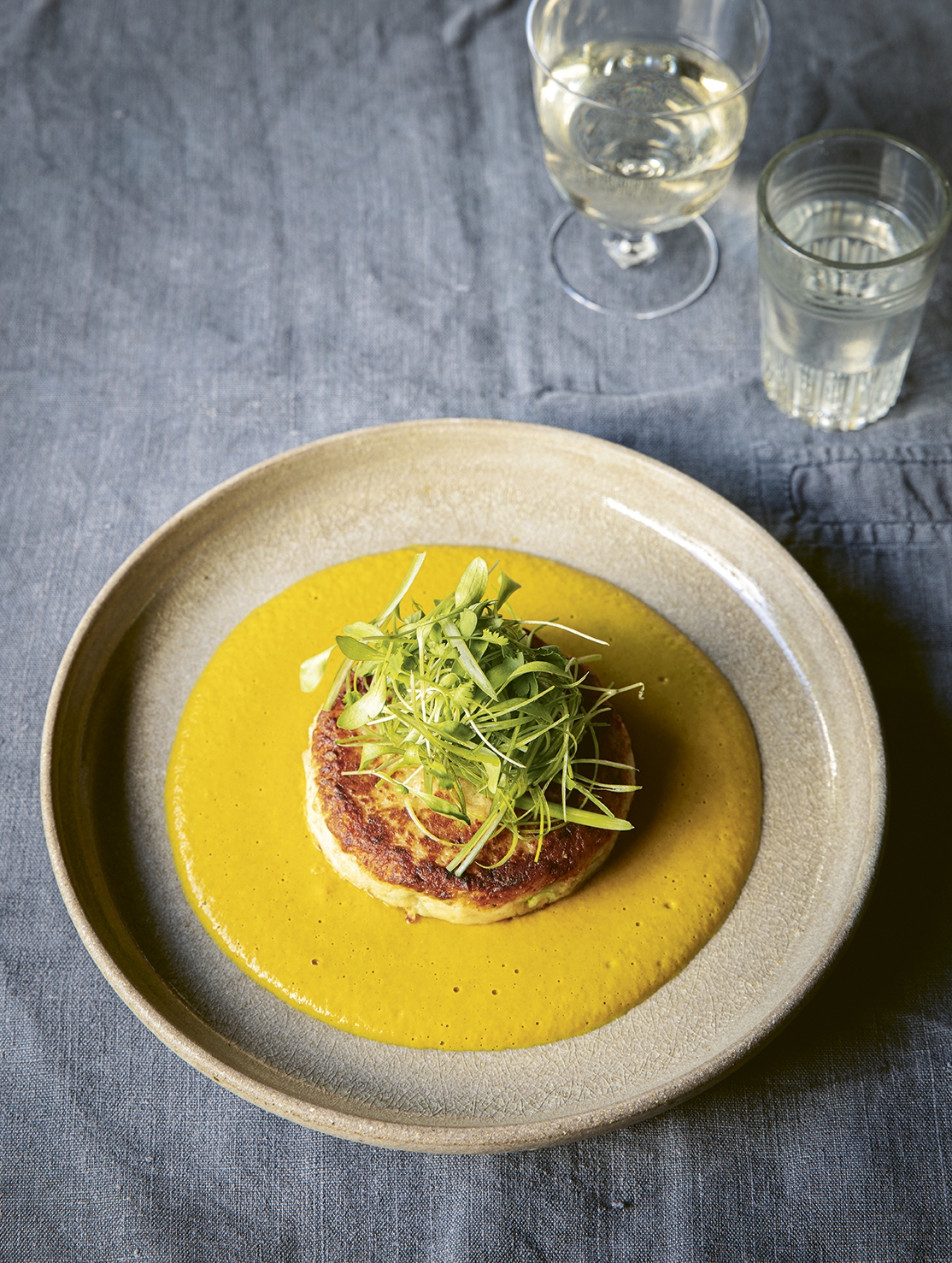 CRAB CAKES WITH KATSU CURRY SAUCE