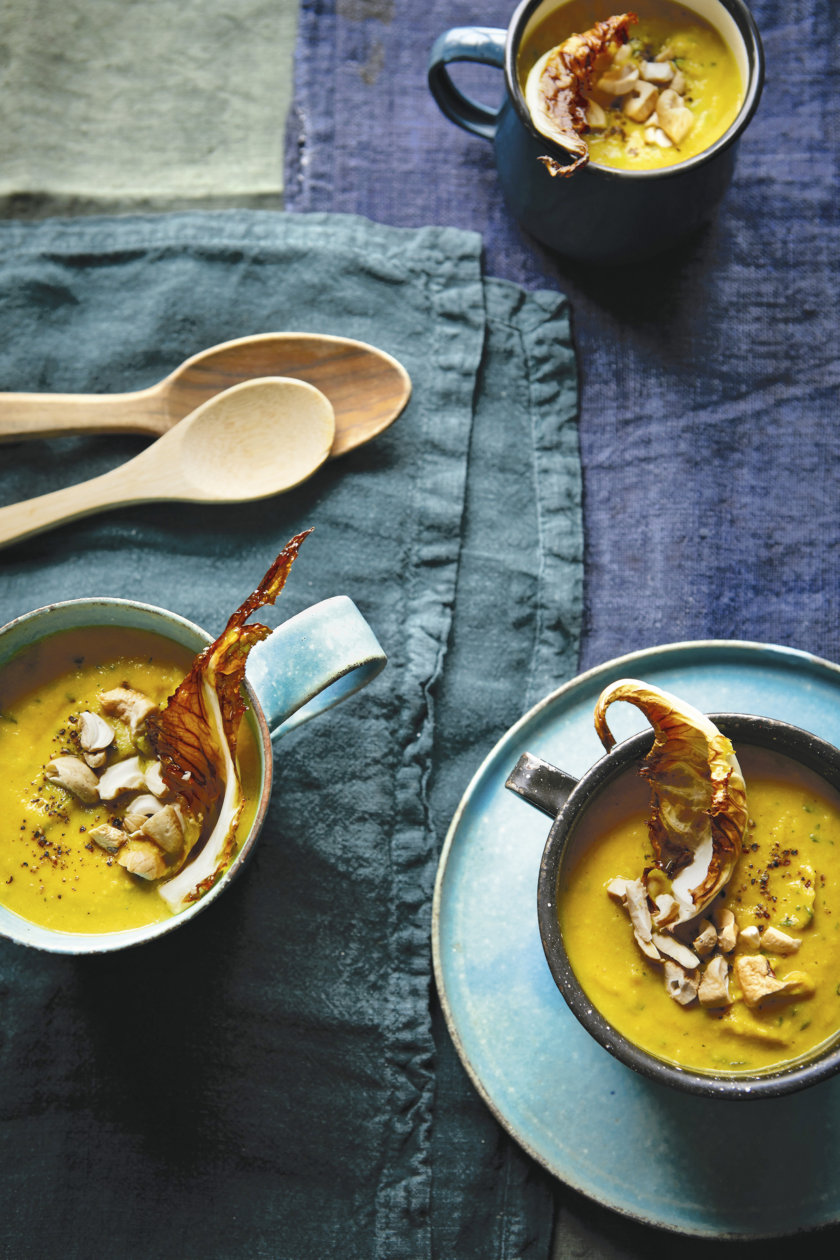 Cauliflower cashew and coriander soup