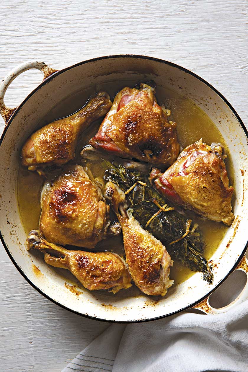 Chicken thighs braised with fig leaves