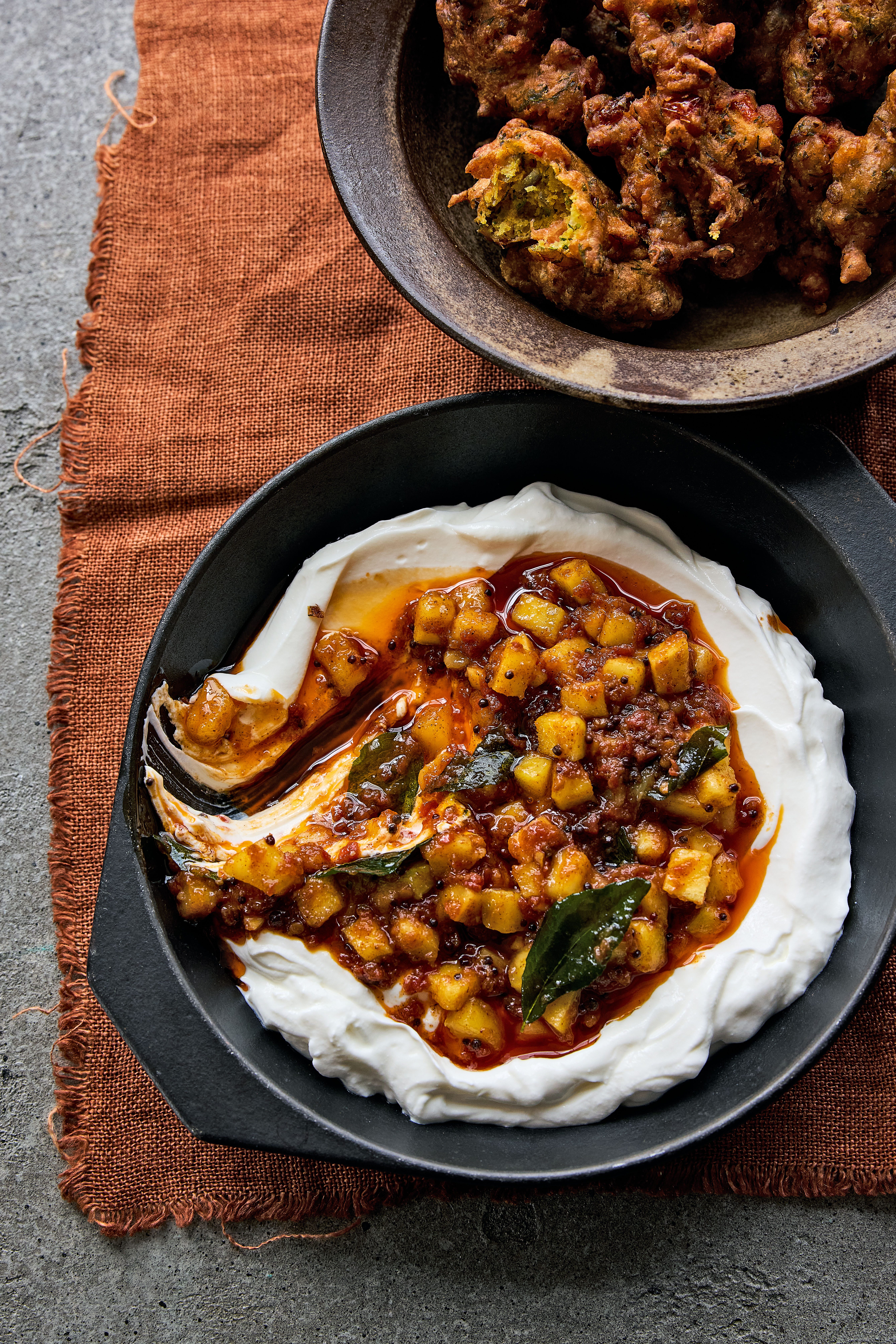 KEBAB NEKH Y CHICKPEA AND VEG FRITTERS WITH MANGO PICKLE