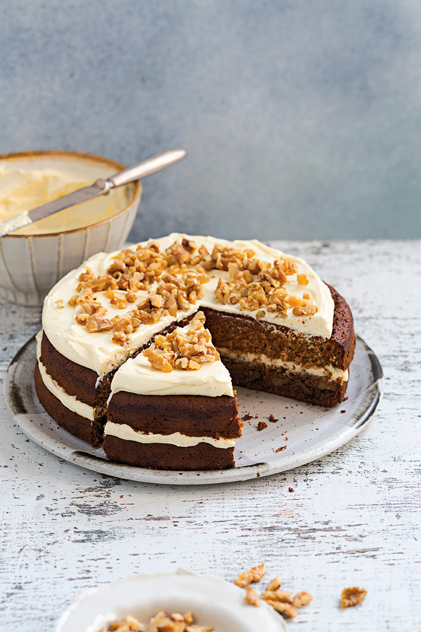 Wholegrain spelt and carrot cake