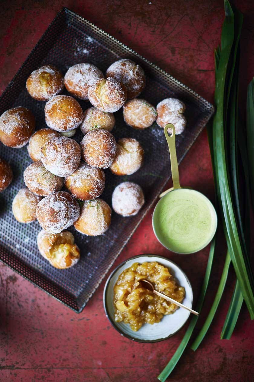 Tr Fresh Doughnuts With Kaffir Lime Leaf Sugar And Pandan Jam Custard 1363
