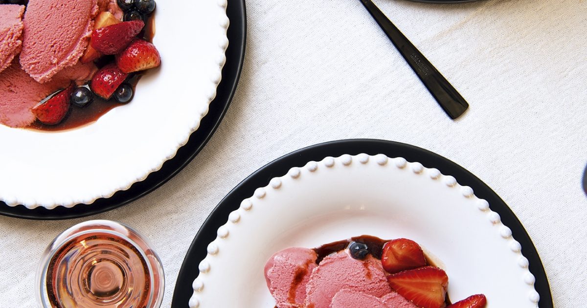 Food and Travel Magazine | Strawberry and balsamic gelato with…