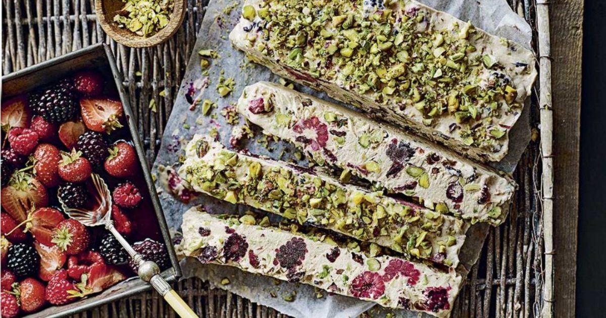 Food and Travel Magazine | Pistachio, cinnamon and yoghurt bark