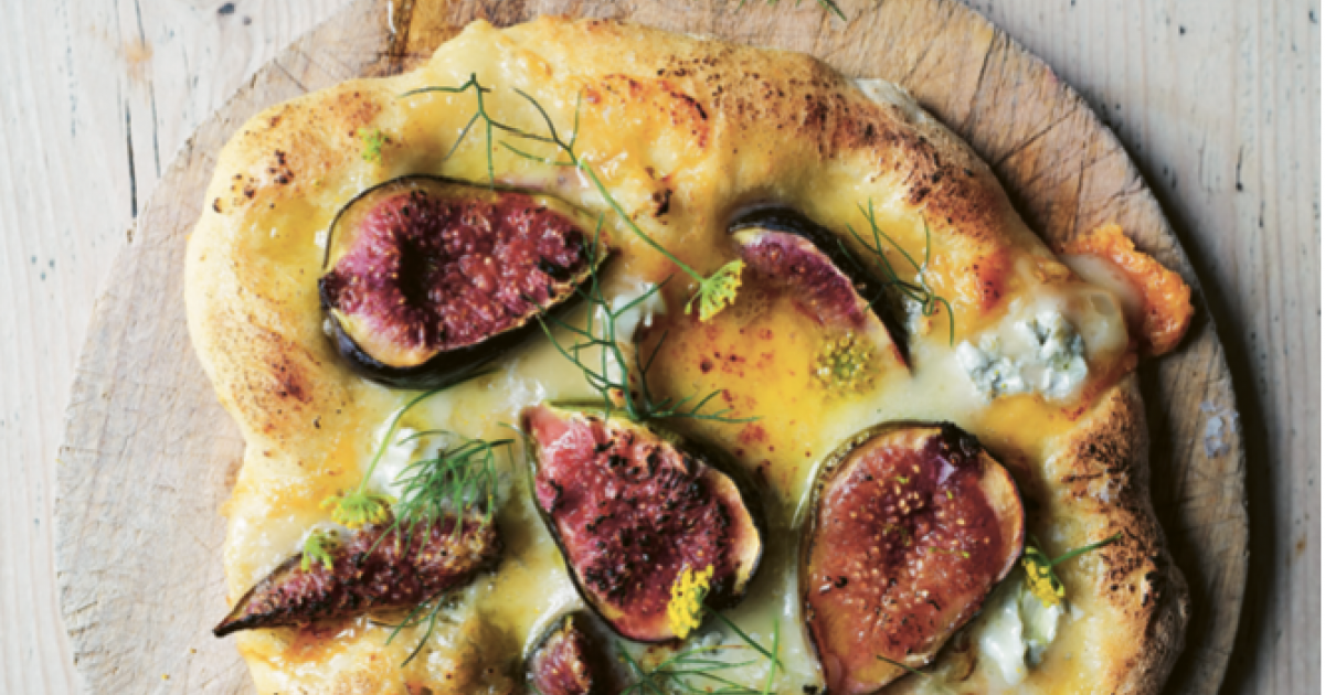 Food and Travel Magazine | Fig, Gorgonzola and fennel flower pizzette
