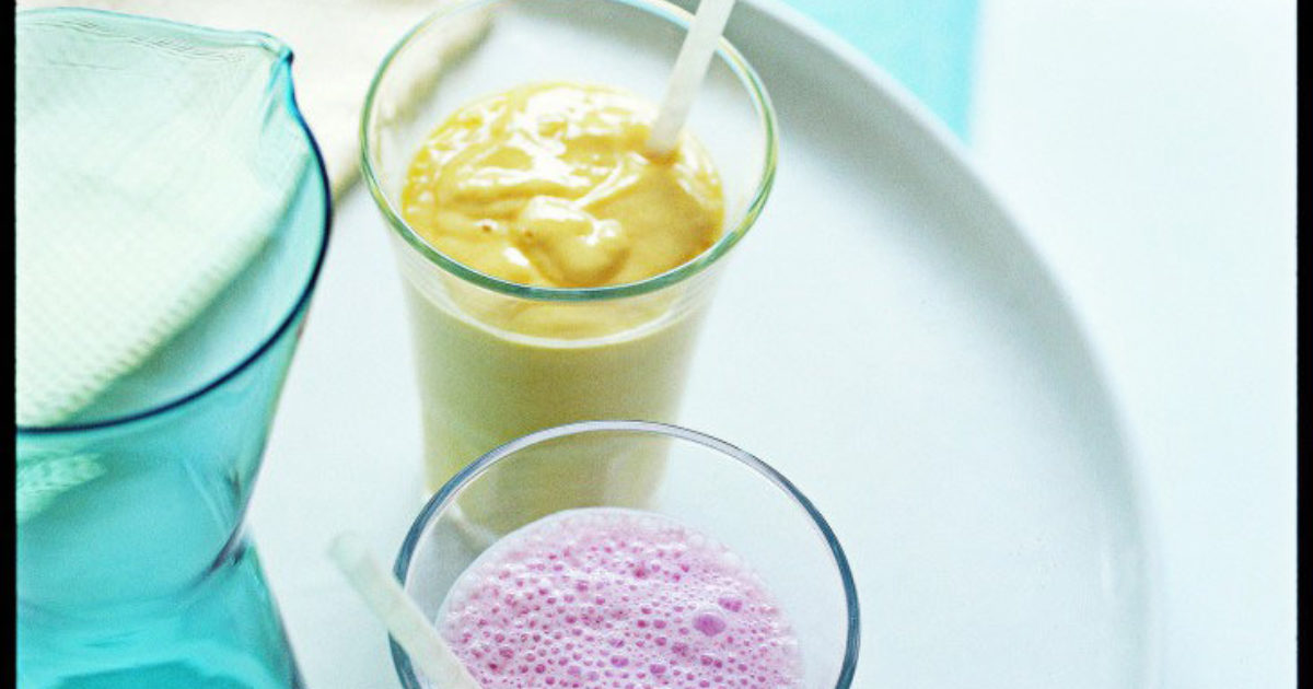 Food and Travel Magazine | Raspberry and strawberry smoothie