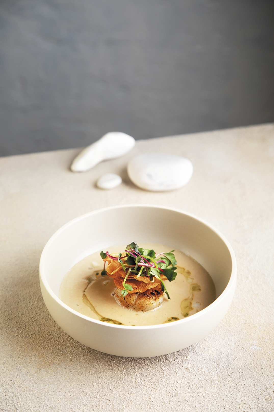 Scallop and Jerusalem soup tac