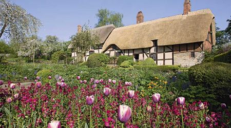 Anne  Hathaways  Cottage  Shottery  Must  Credit  Visit England  Jameskerr Co Uk