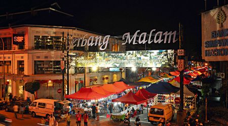 Credit  Tourism  Malaysia  Gerbang  Malam 5 1
