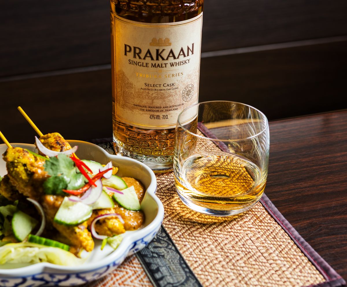 042 Prakaan Whisky with food
