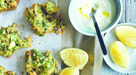 Zuchinni And Fetta Fritters With Yoghurt Dipping Sauce 3218