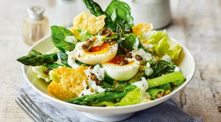 WEB Asparagus egg and Parmesan crisp salad