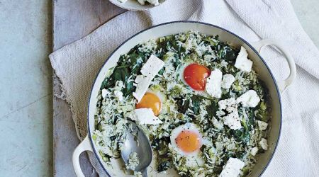 Rice, spinach and eggs with feta