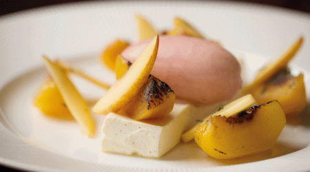 Champagne  Poached  Peaches And  Cream