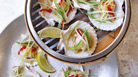 Asian-style steamed queen scallops with chilli, soy, lime and ginger